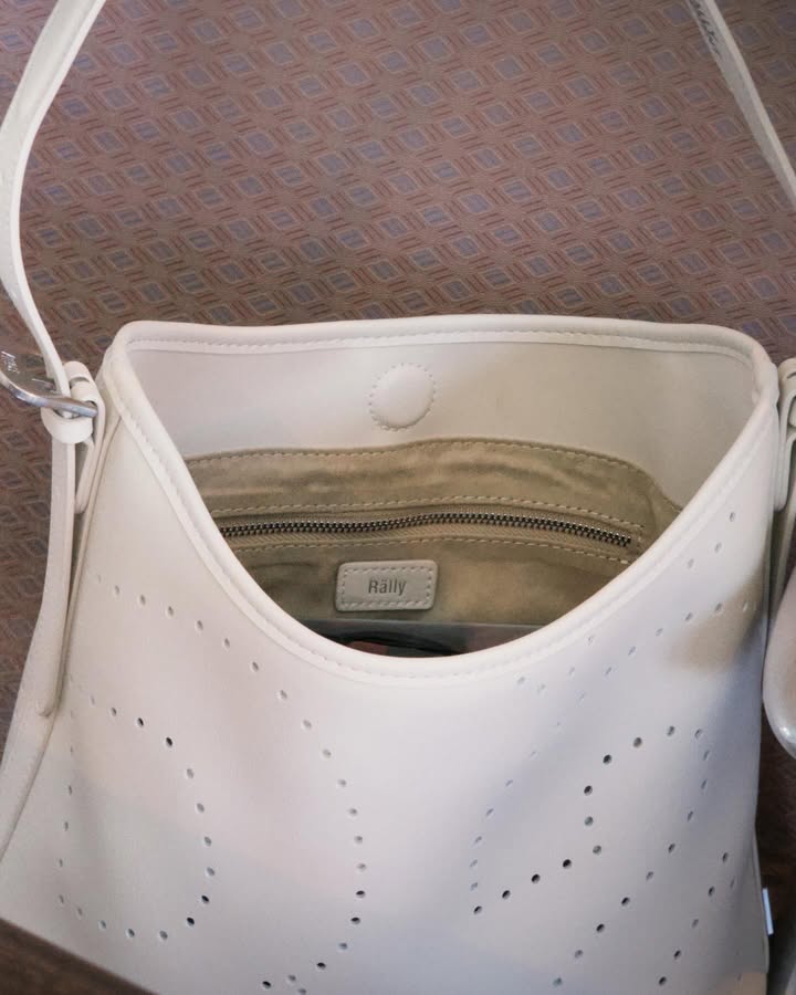 เต้ย - จรินทร์พร จุนเกียรติ