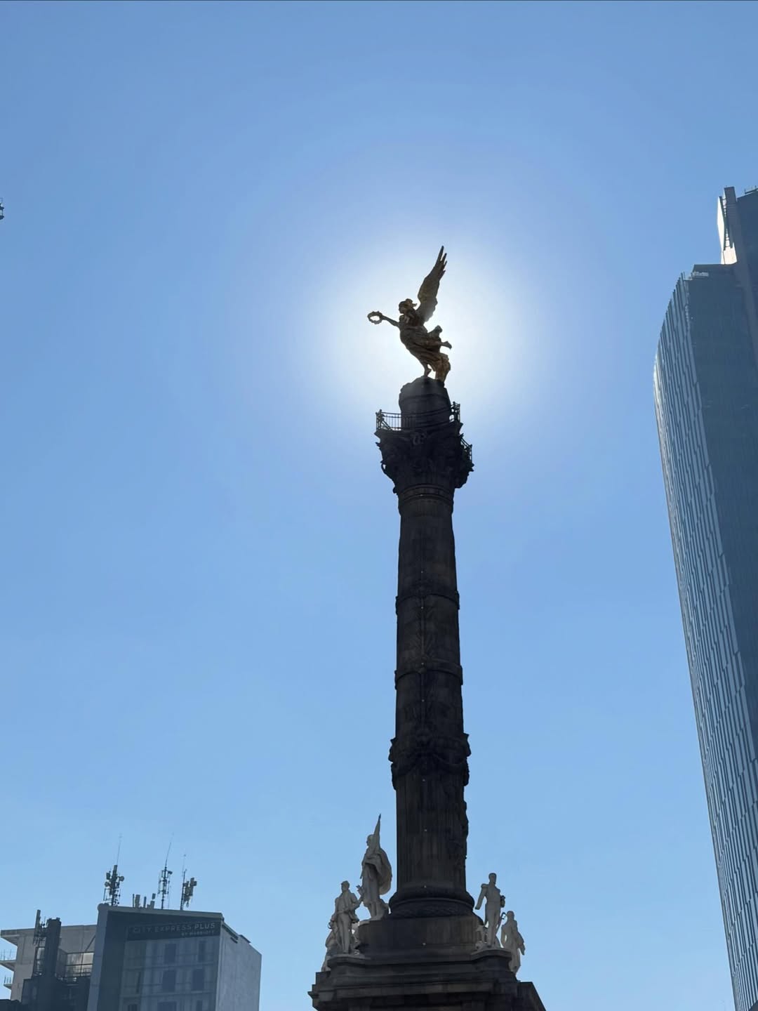 เต้ย - จรินทร์พร จุนเกียรติ