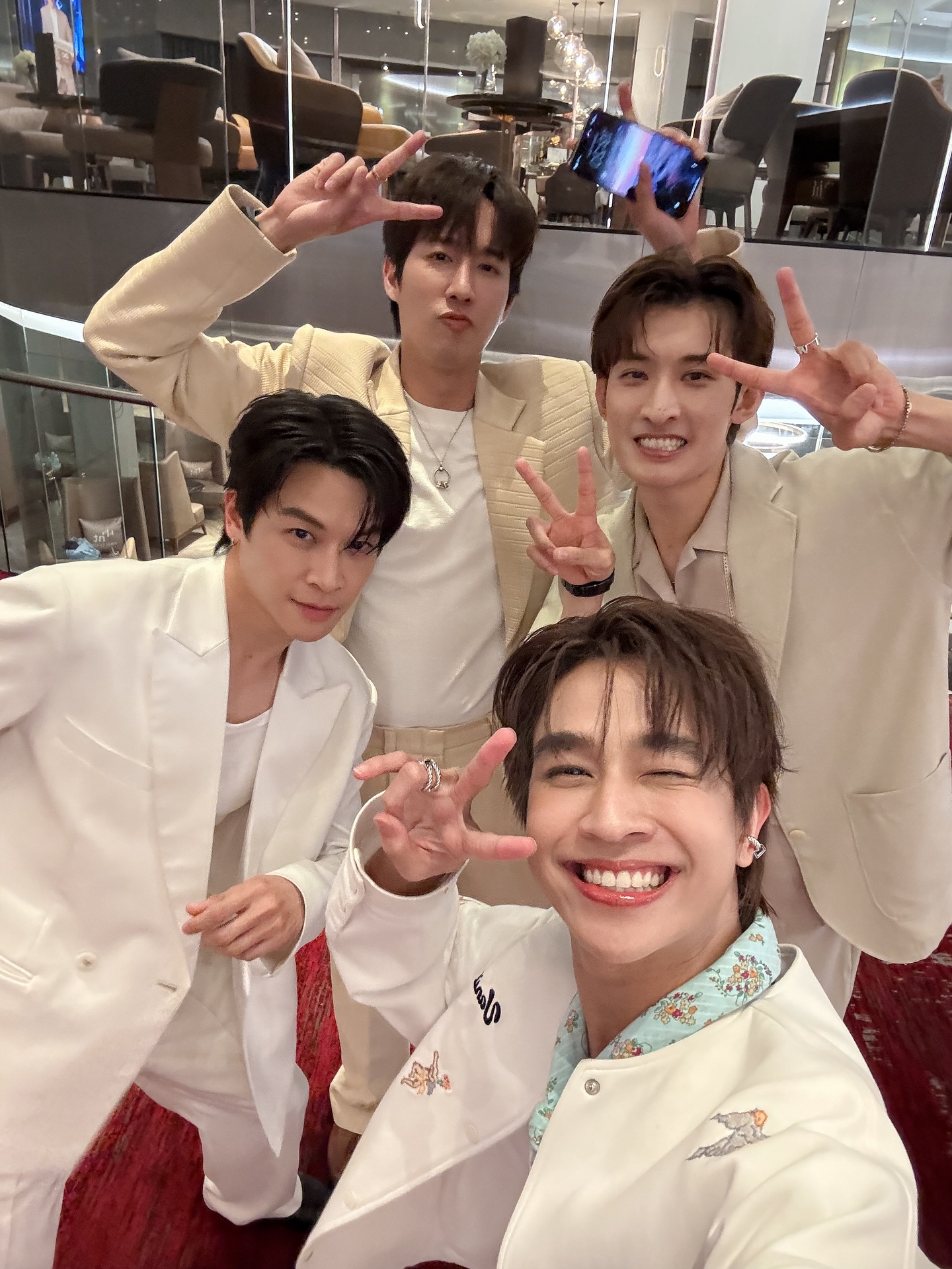 ฟลุ้ค - ณธัช ศิริพงษ์ธร