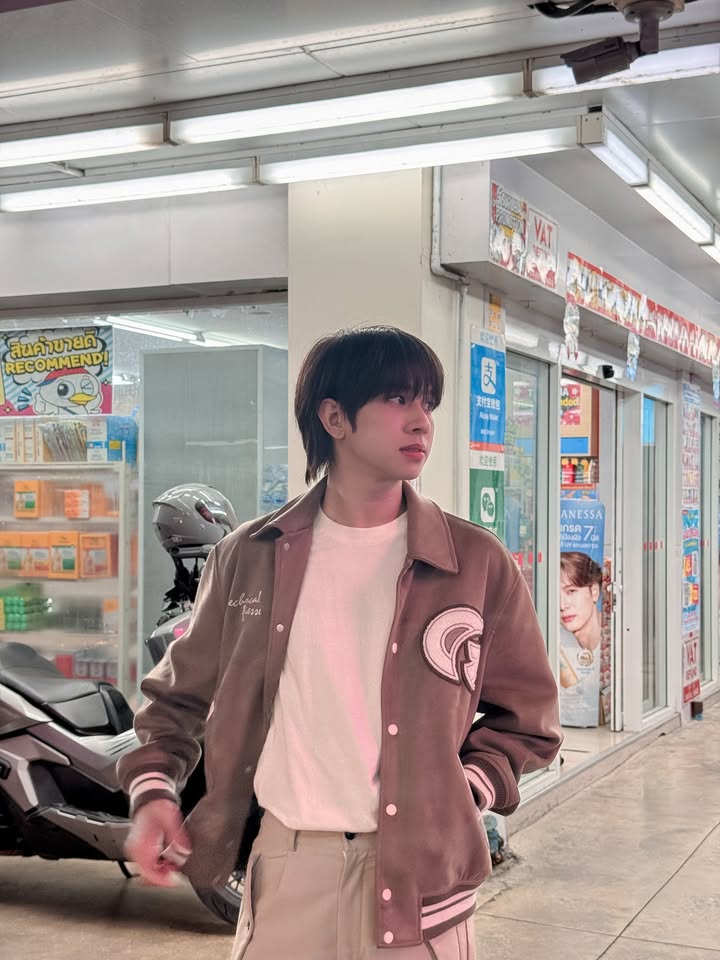 ฟลุ้ค - ณธัช ศิริพงษ์ธร