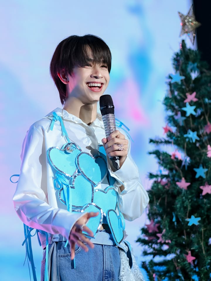 ฟลุ้ค - ณธัช ศิริพงษ์ธร