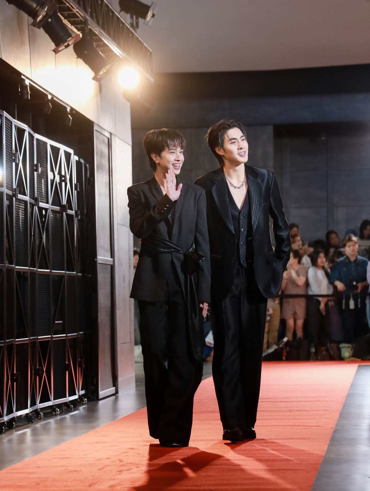 ฟลุ้ค - ณธัช ศิริพงษ์ธร