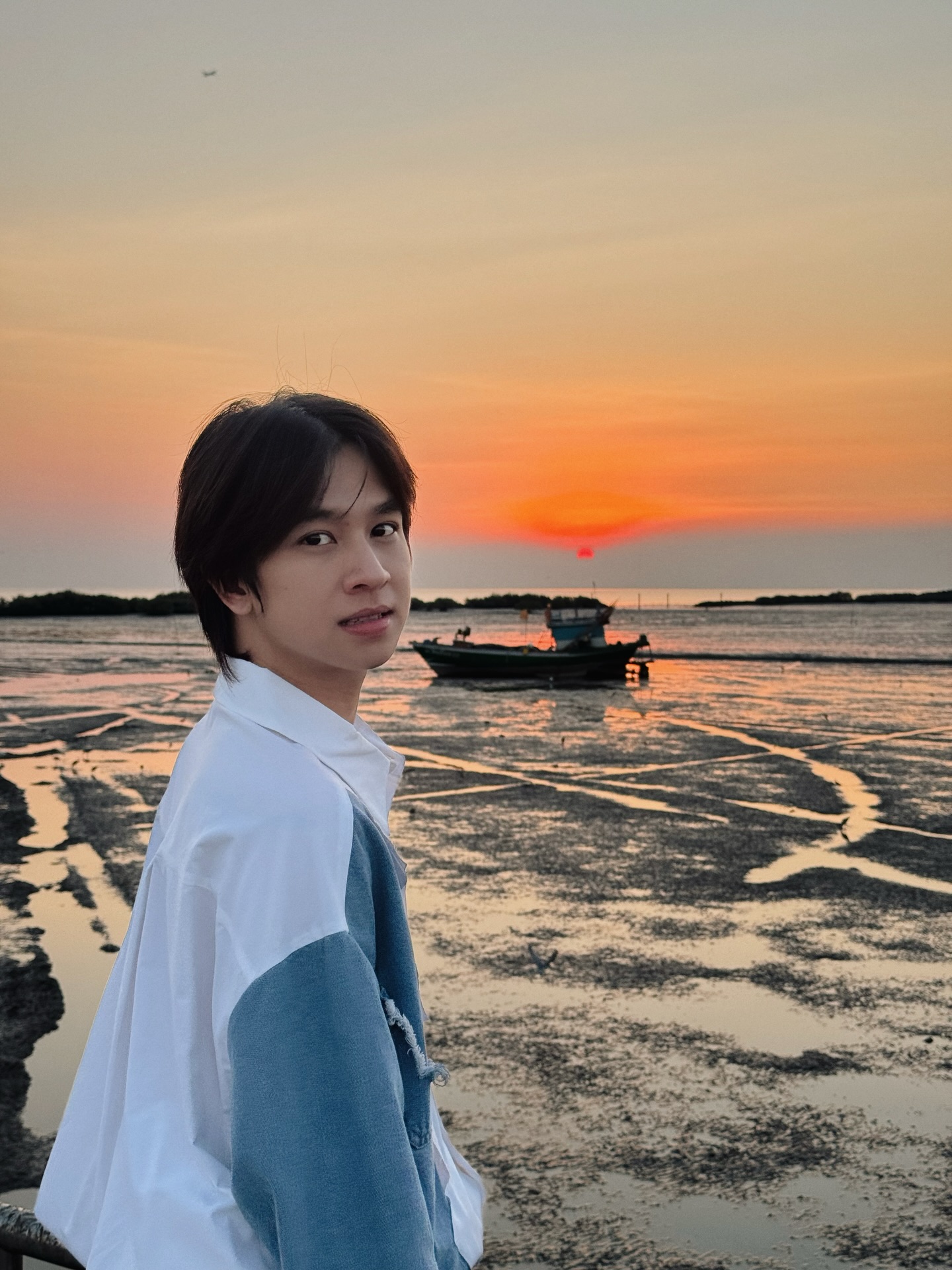 ฟลุ้ค - ณธัช ศิริพงษ์ธร