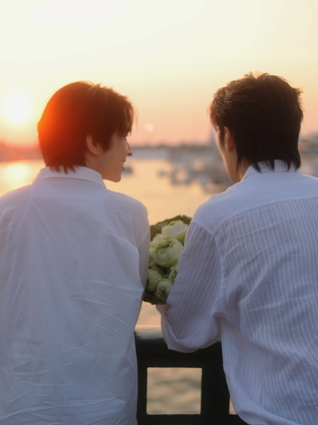 ฟลุ้ค - ณธัช ศิริพงษ์ธร