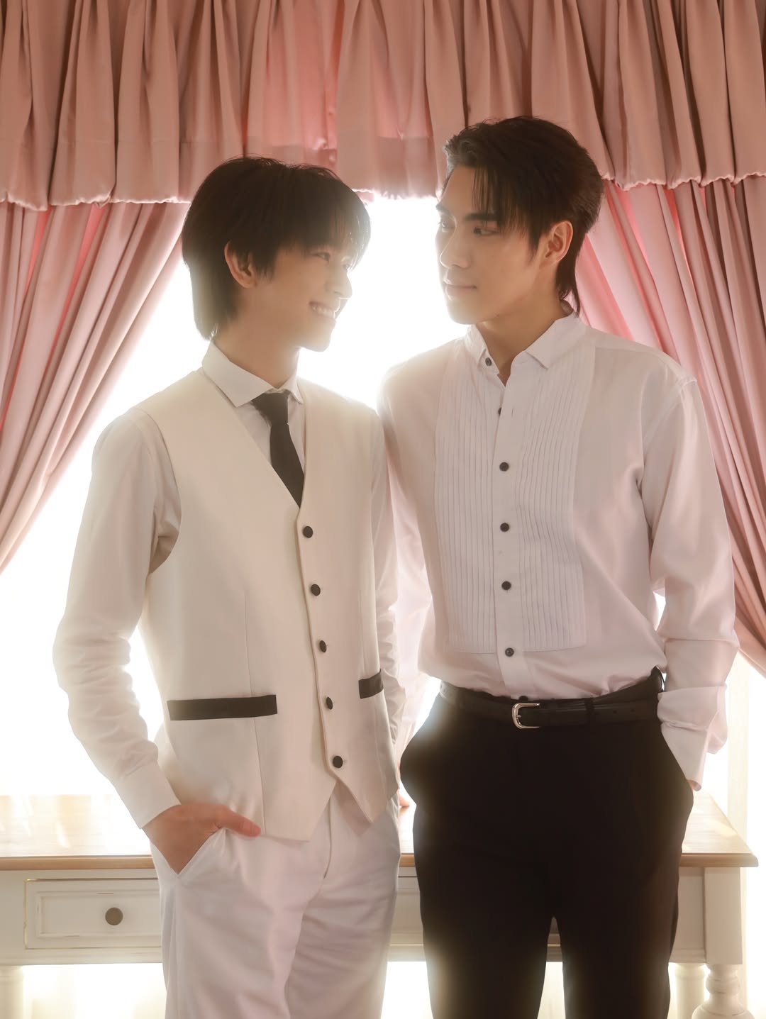 ฟลุ้ค - ณธัช ศิริพงษ์ธร