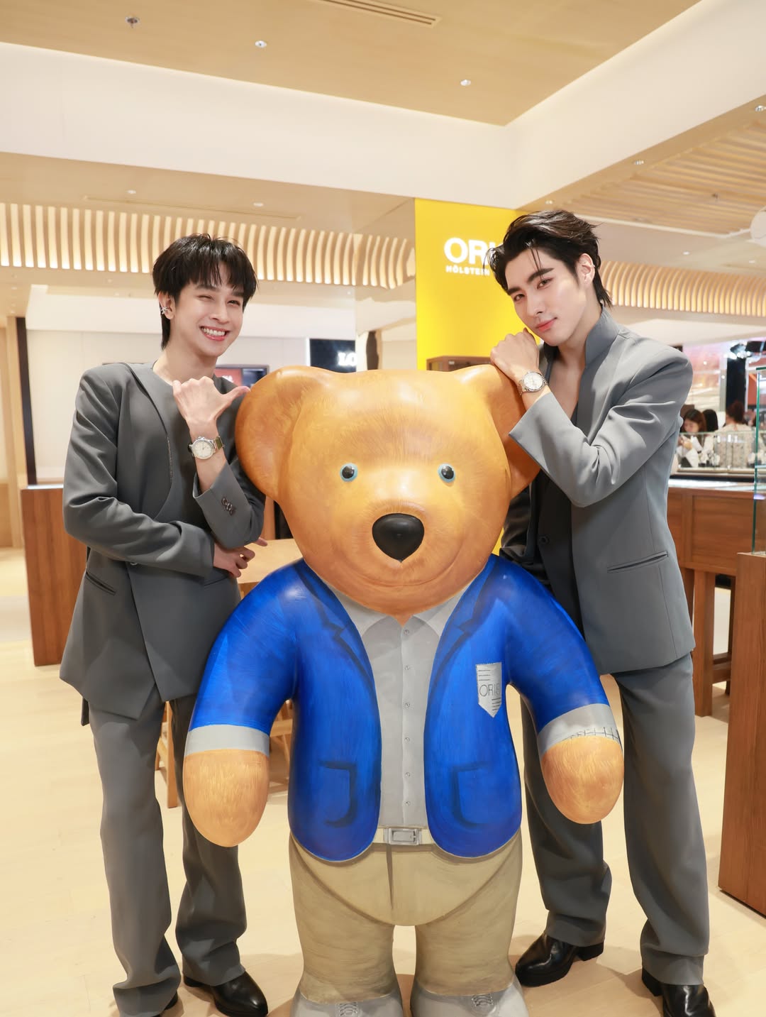 ฟลุ้ค - ณธัช ศิริพงษ์ธร