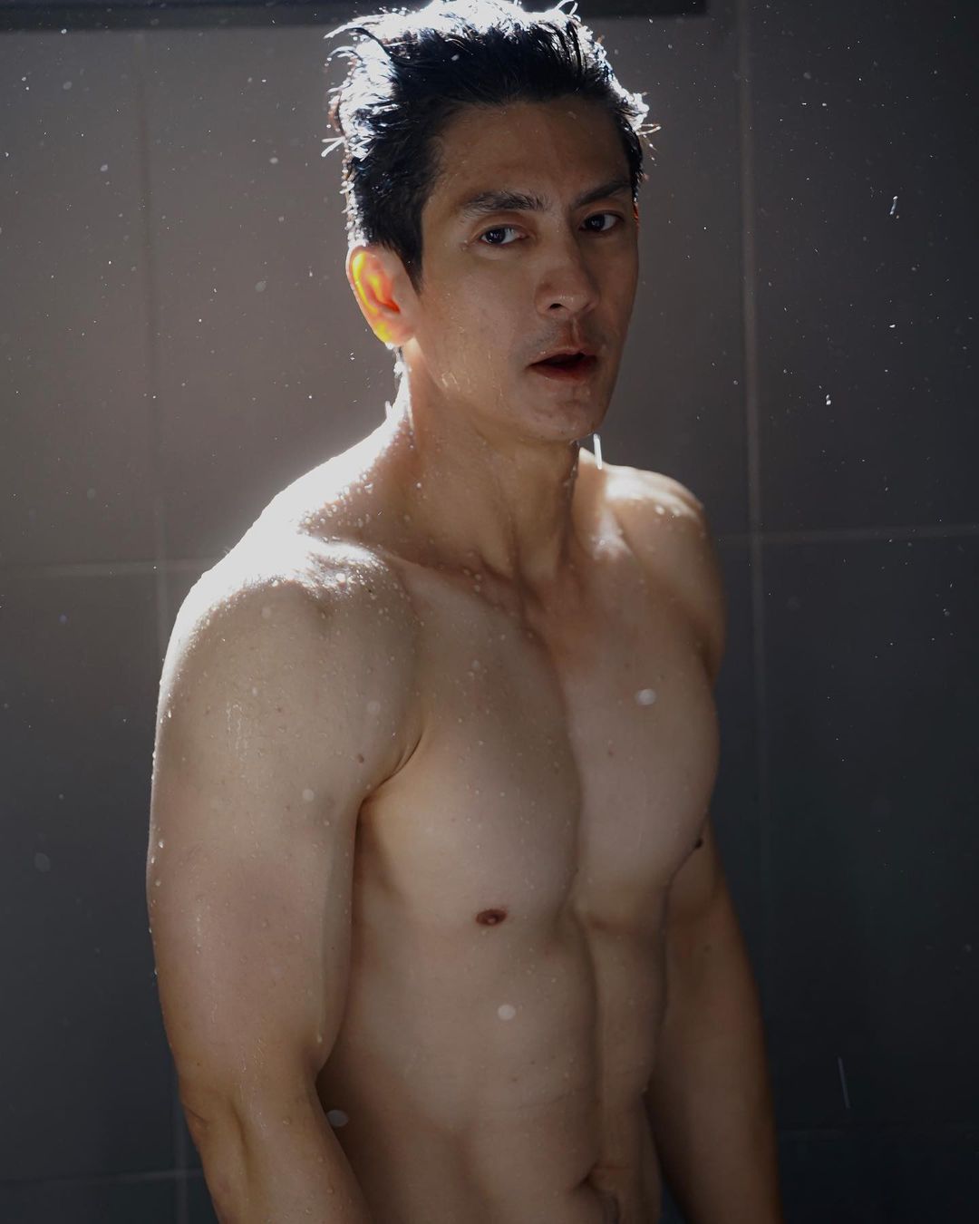 ติ๊ก - เจษฎาภรณ์ ผลดี