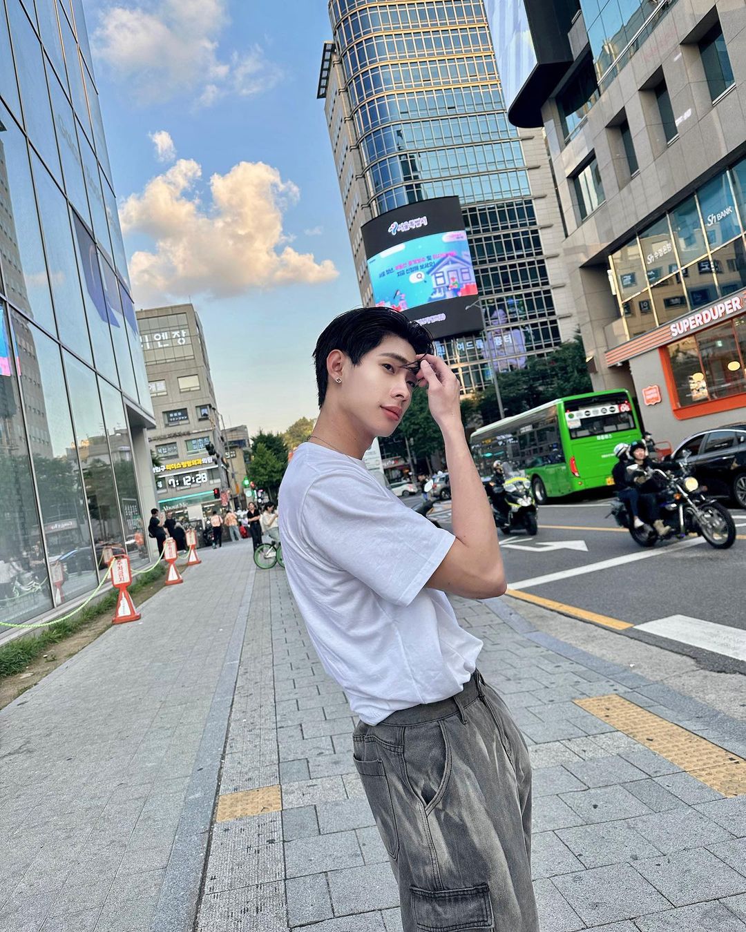 ติวเตอร์ - กรภัทร์ ลำน้อย