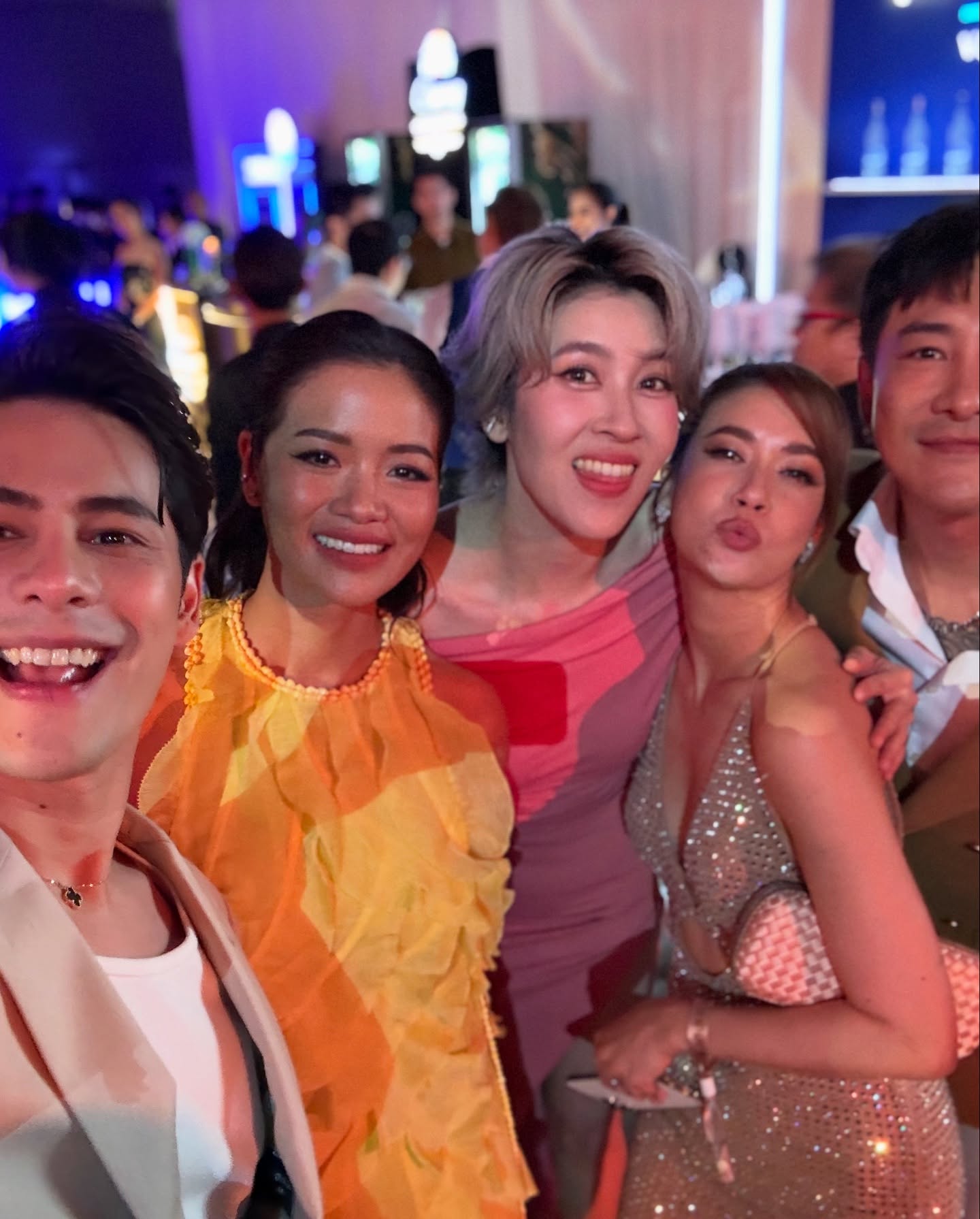 เชียร์ - ฑิฆัมพร ฤทธิ์ธาอภินันท์