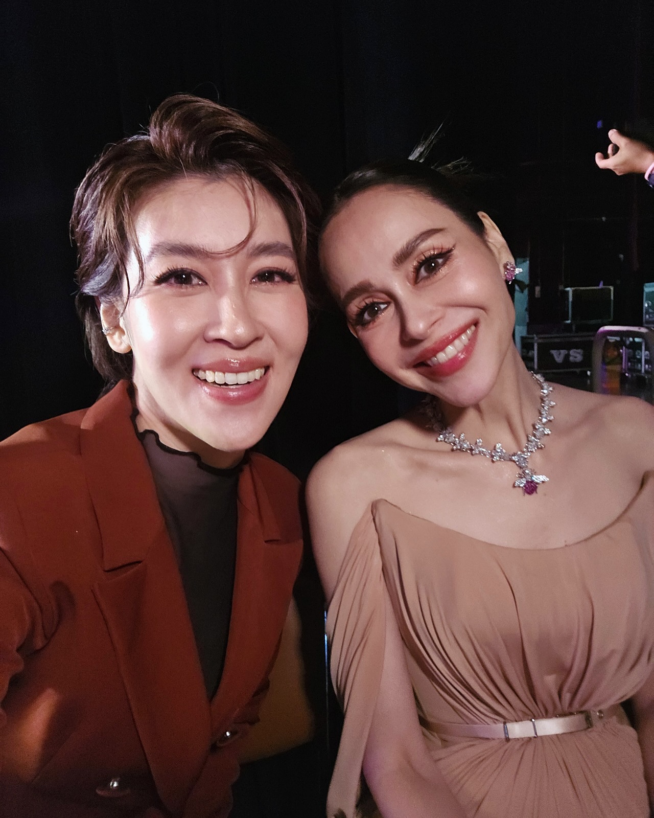 เชียร์ - ฑิฆัมพร ฤทธิ์ธาอภินันท์