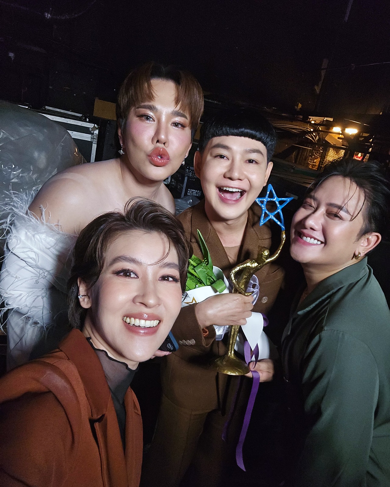 เชียร์ - ฑิฆัมพร ฤทธิ์ธาอภินันท์