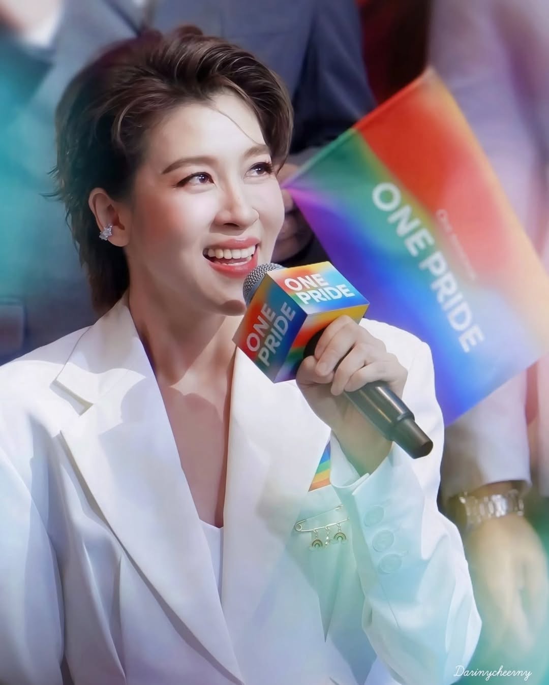เชียร์ - ฑิฆัมพร ฤทธิ์ธาอภินันท์