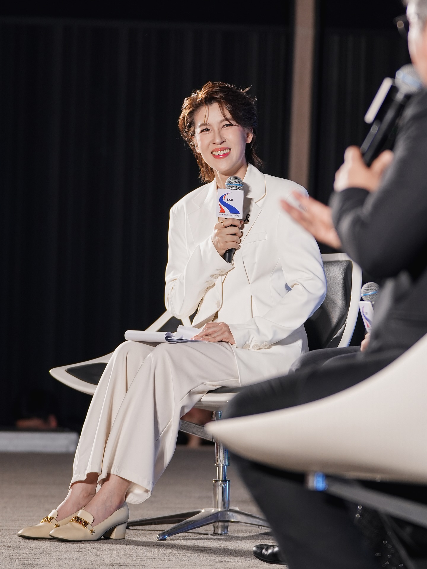 เชียร์ - ฑิฆัมพร ฤทธิ์ธาอภินันท์