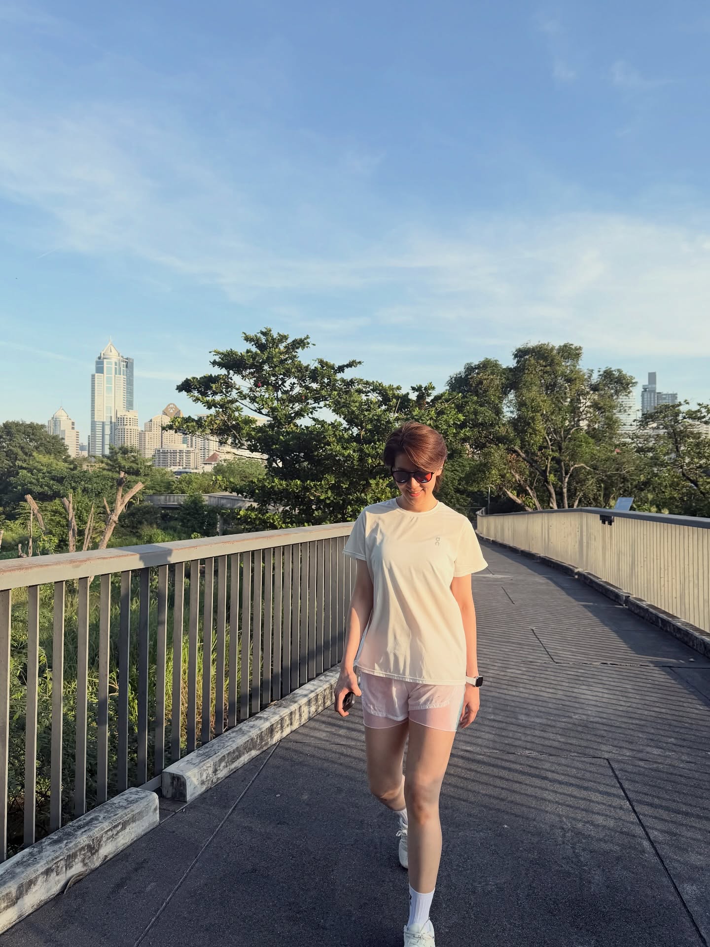 เชียร์ - ฑิฆัมพร ฤทธิ์ธาอภินันท์