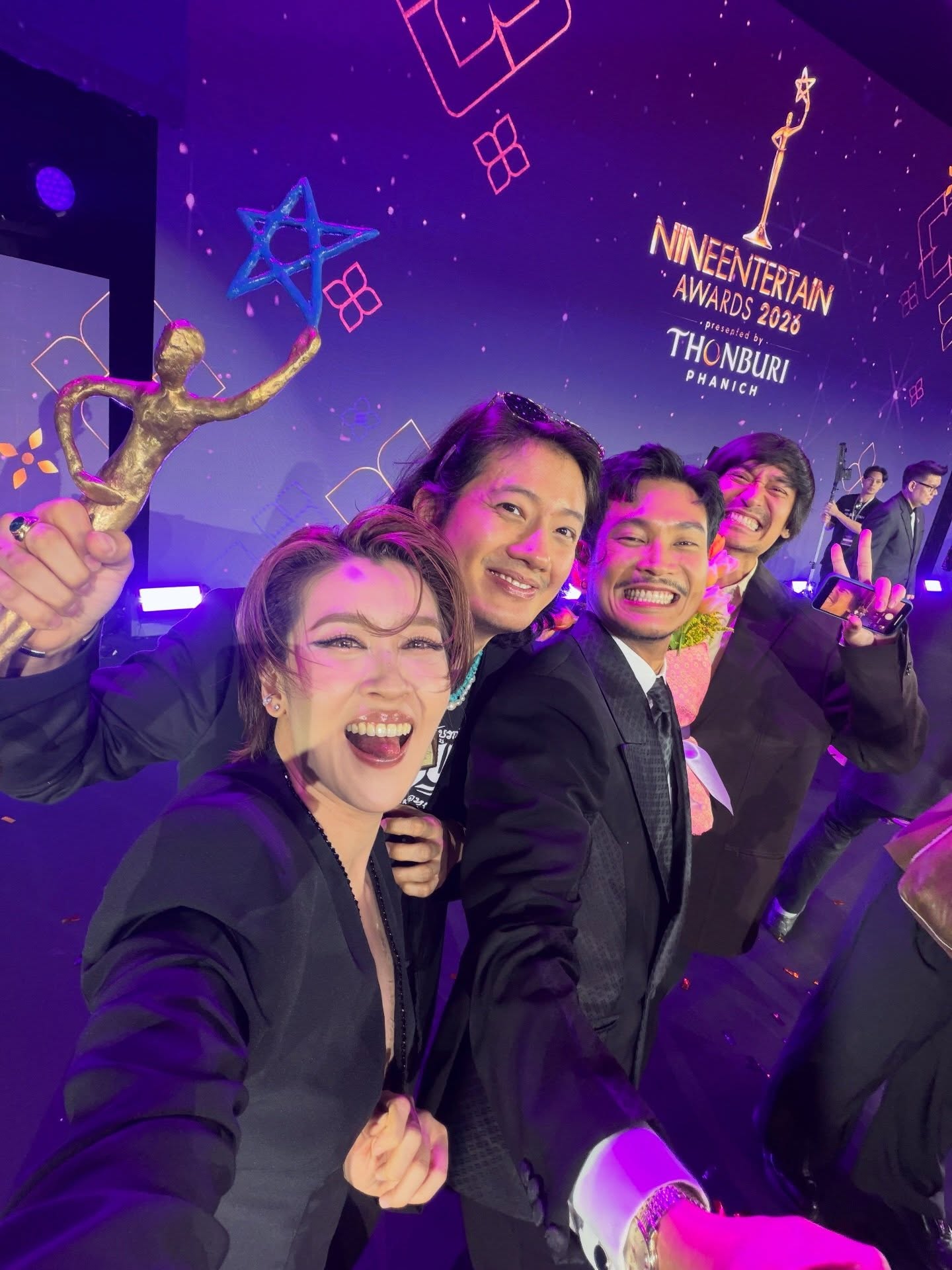 เชียร์ - ฑิฆัมพร ฤทธิ์ธาอภินันท์