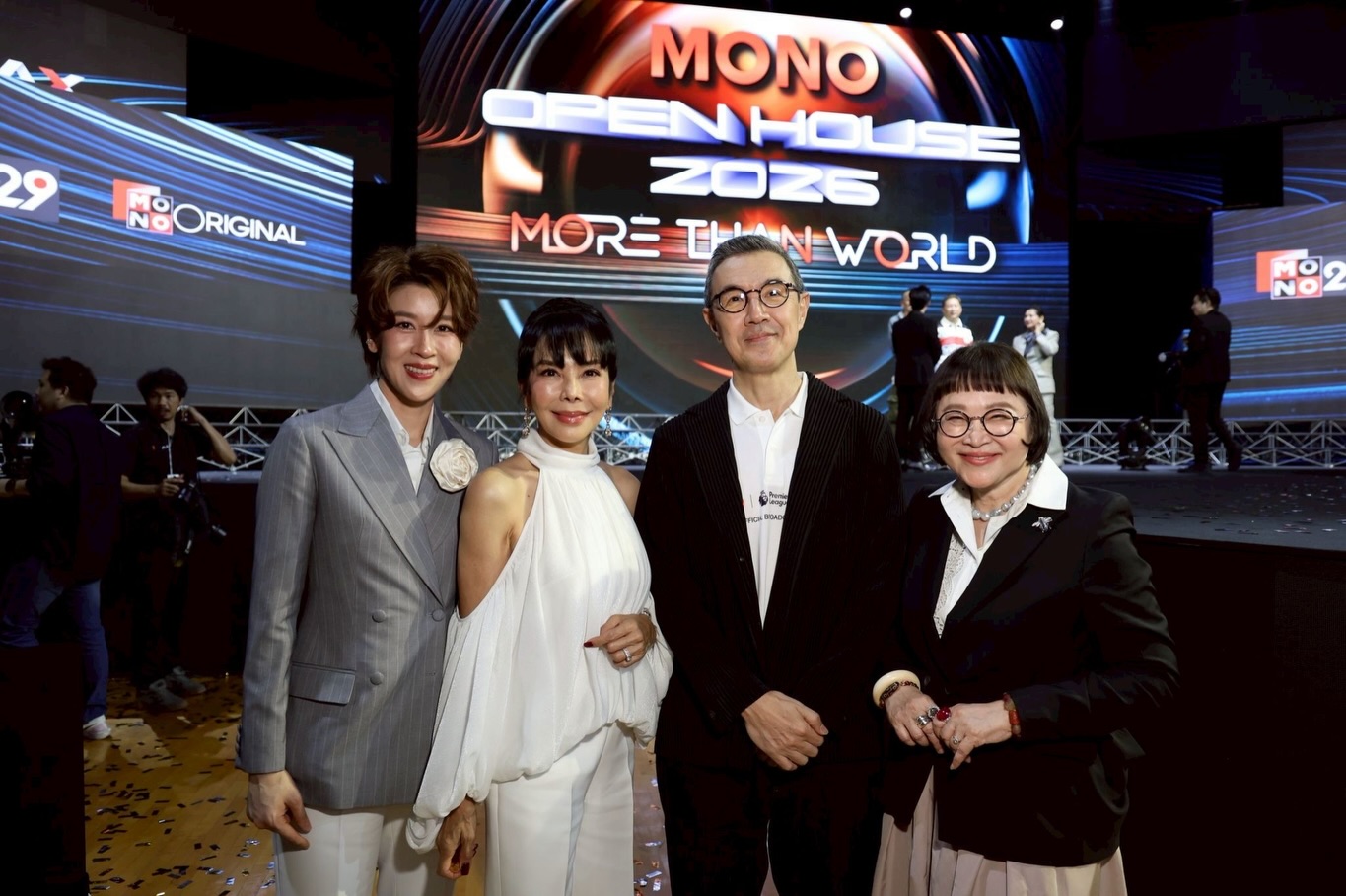 เชียร์ - ฑิฆัมพร ฤทธิ์ธาอภินันท์