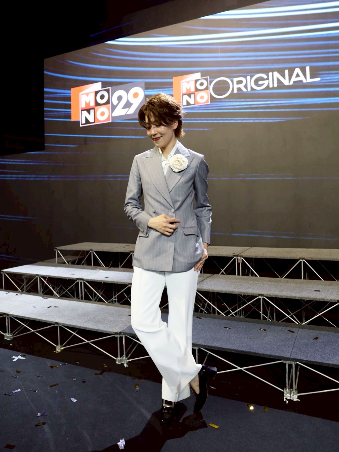 เชียร์ - ฑิฆัมพร ฤทธิ์ธาอภินันท์