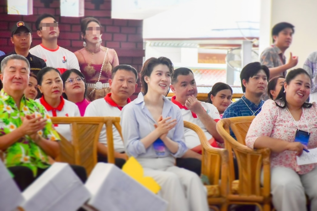 เชียร์ - ฑิฆัมพร ฤทธิ์ธาอภินันท์