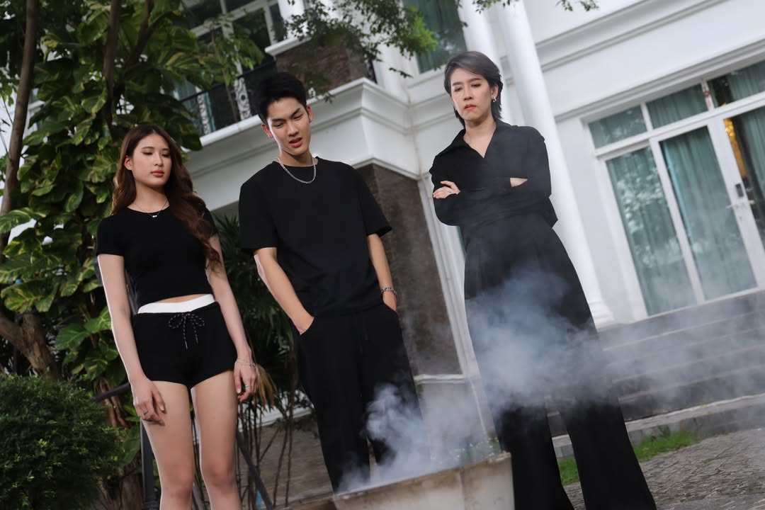 เชียร์ - ฑิฆัมพร ฤทธิ์ธาอภินันท์
