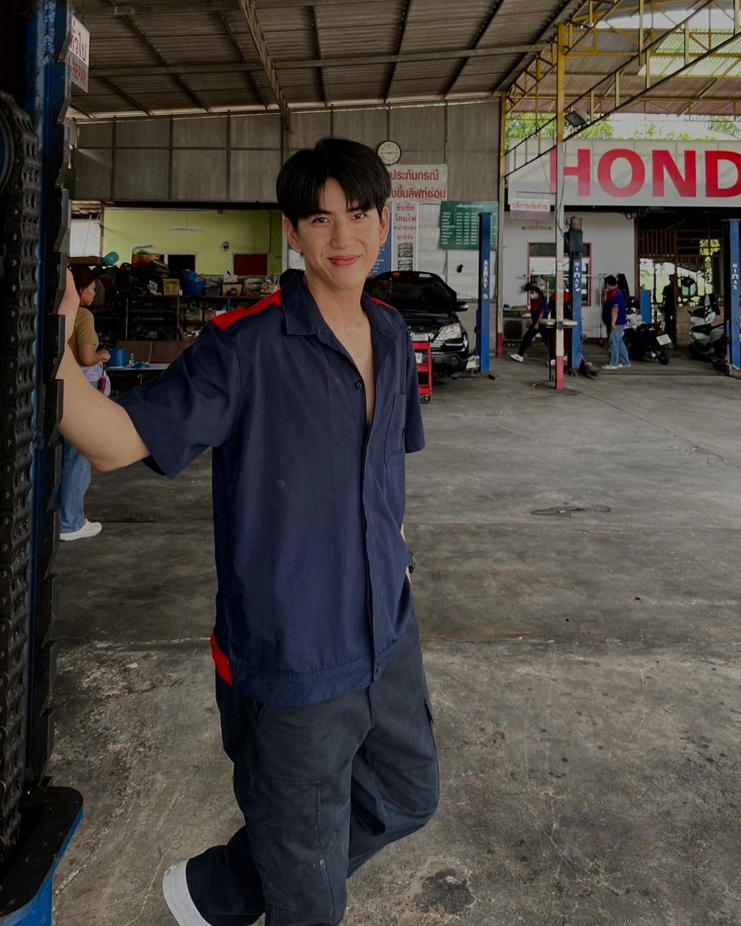 ซี - ทวินันท์ อนุกูลประเสริฐ