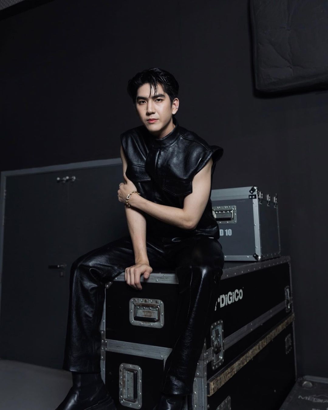ซี - ทวินันท์ อนุกูลประเสริฐ