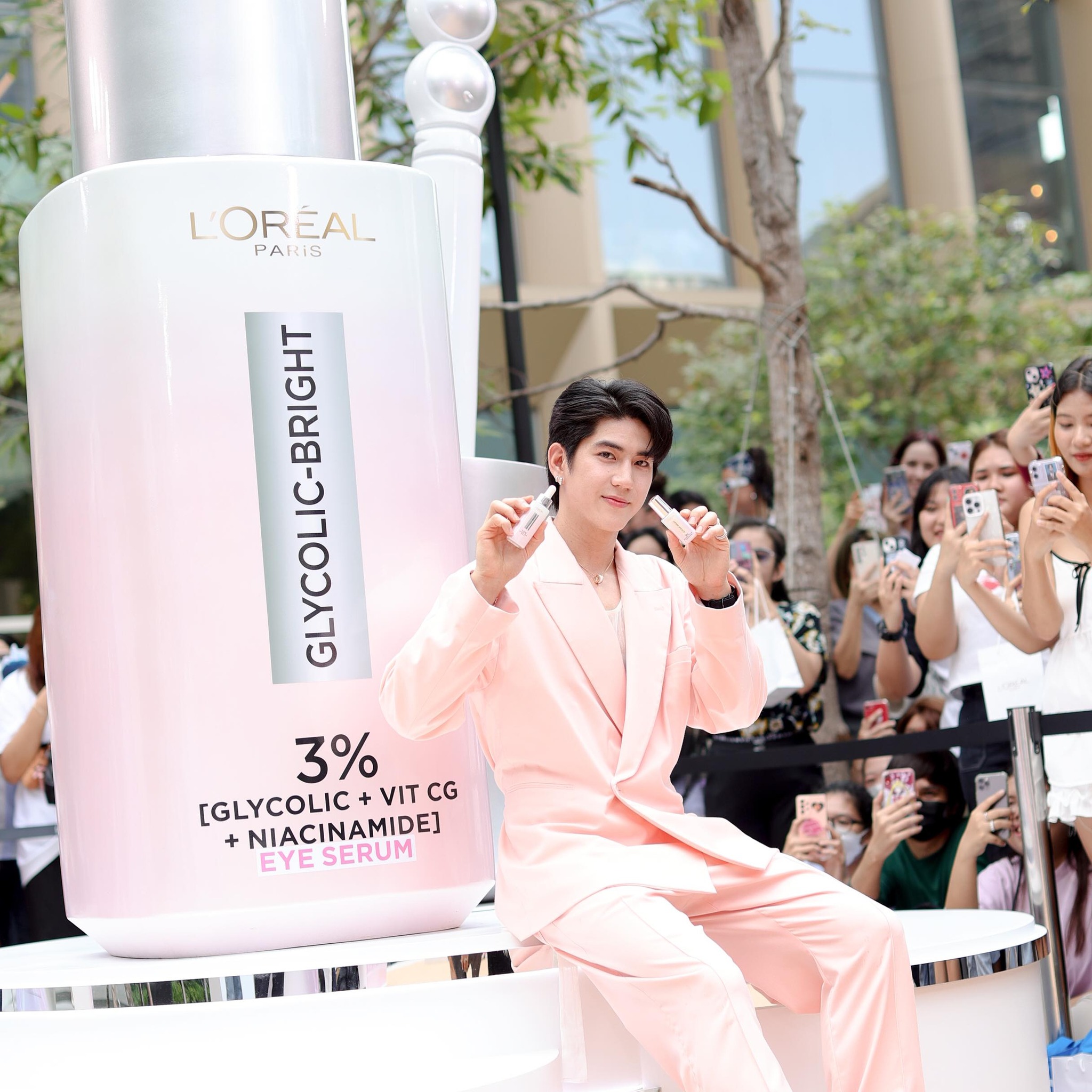 ซี - ทวินันท์ อนุกูลประเสริฐ