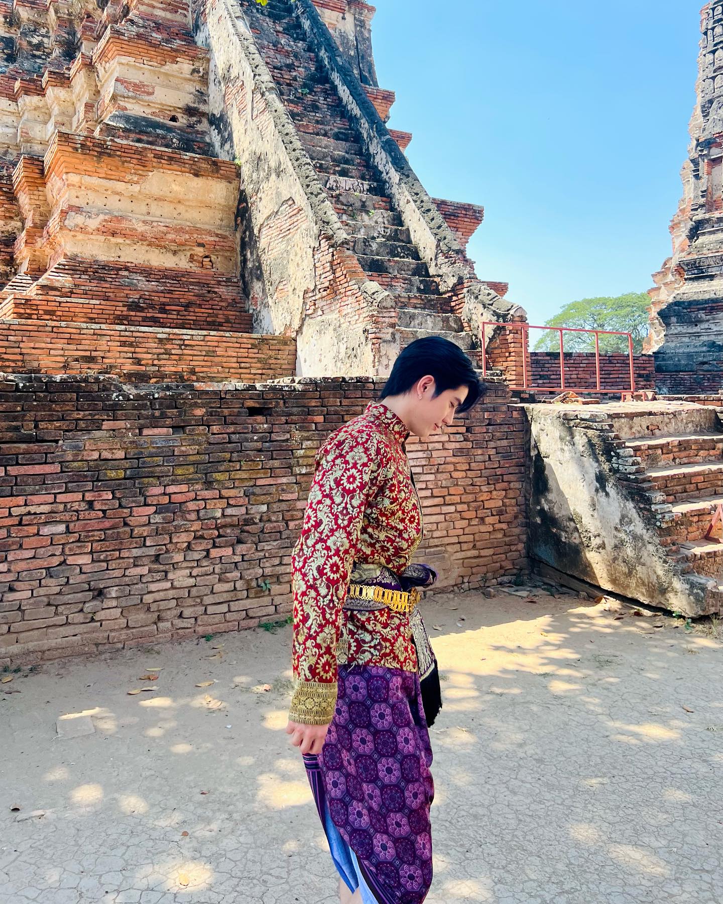 ซี - ทวินันท์ อนุกูลประเสริฐ