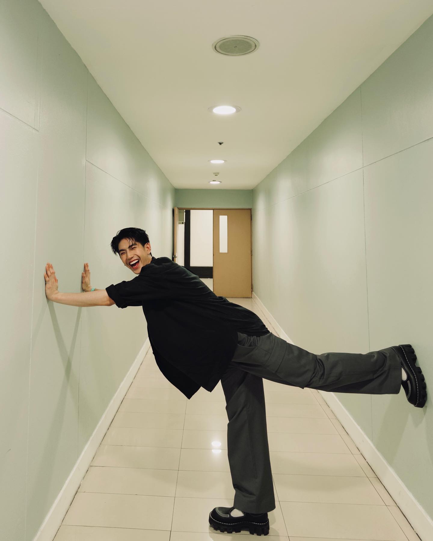 ซี - ทวินันท์ อนุกูลประเสริฐ