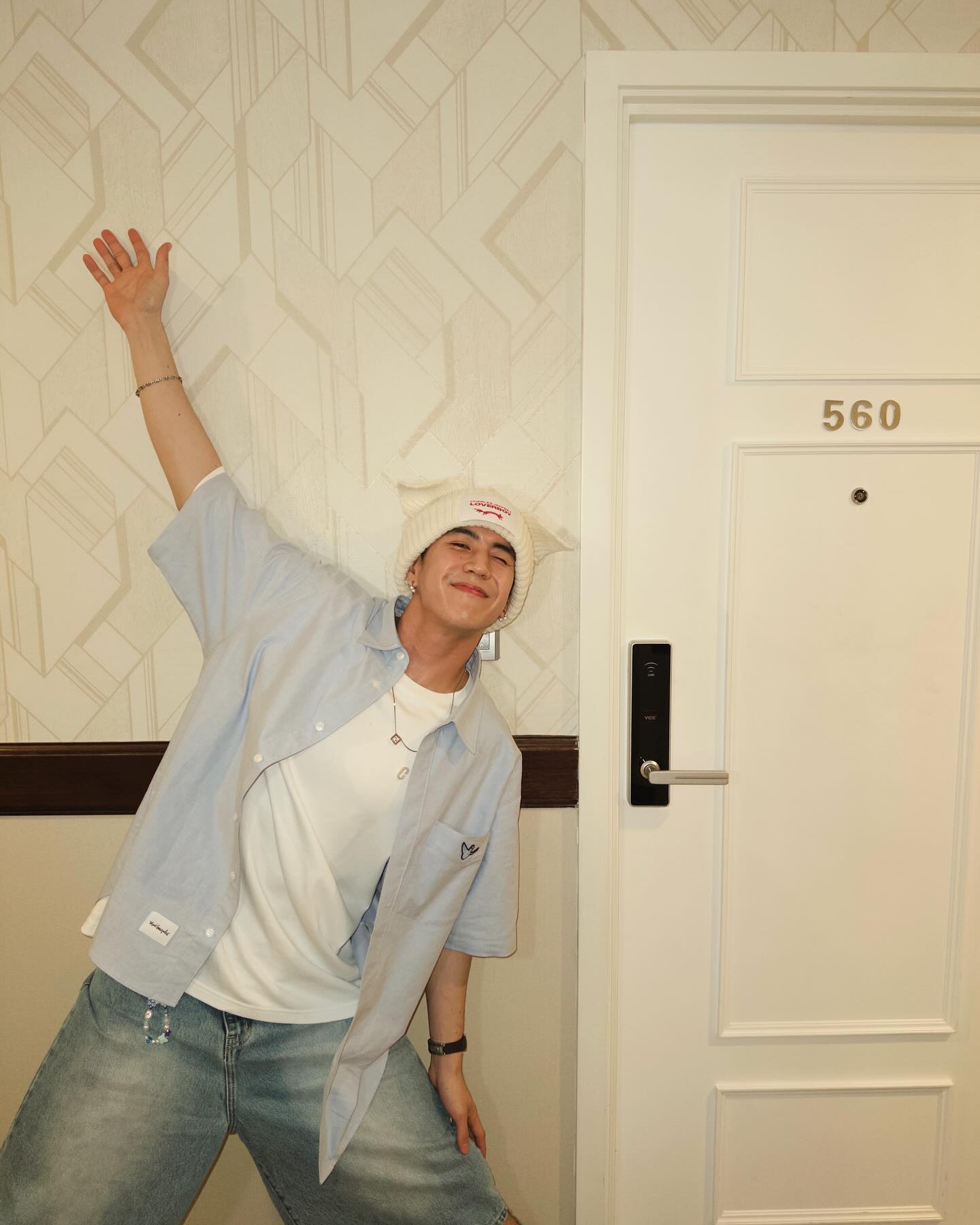 ซี - ทวินันท์ อนุกูลประเสริฐ