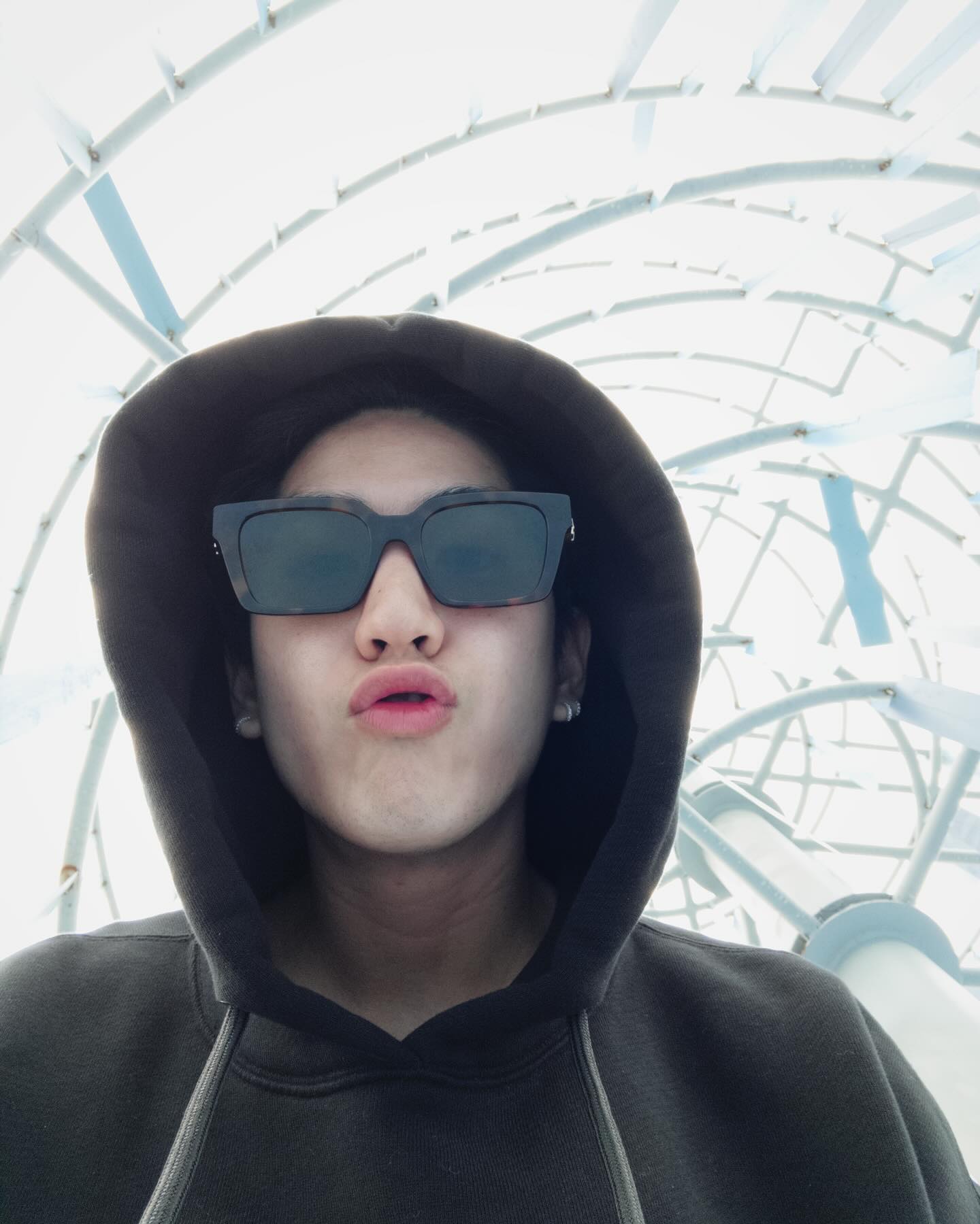 ซี - ทวินันท์ อนุกูลประเสริฐ