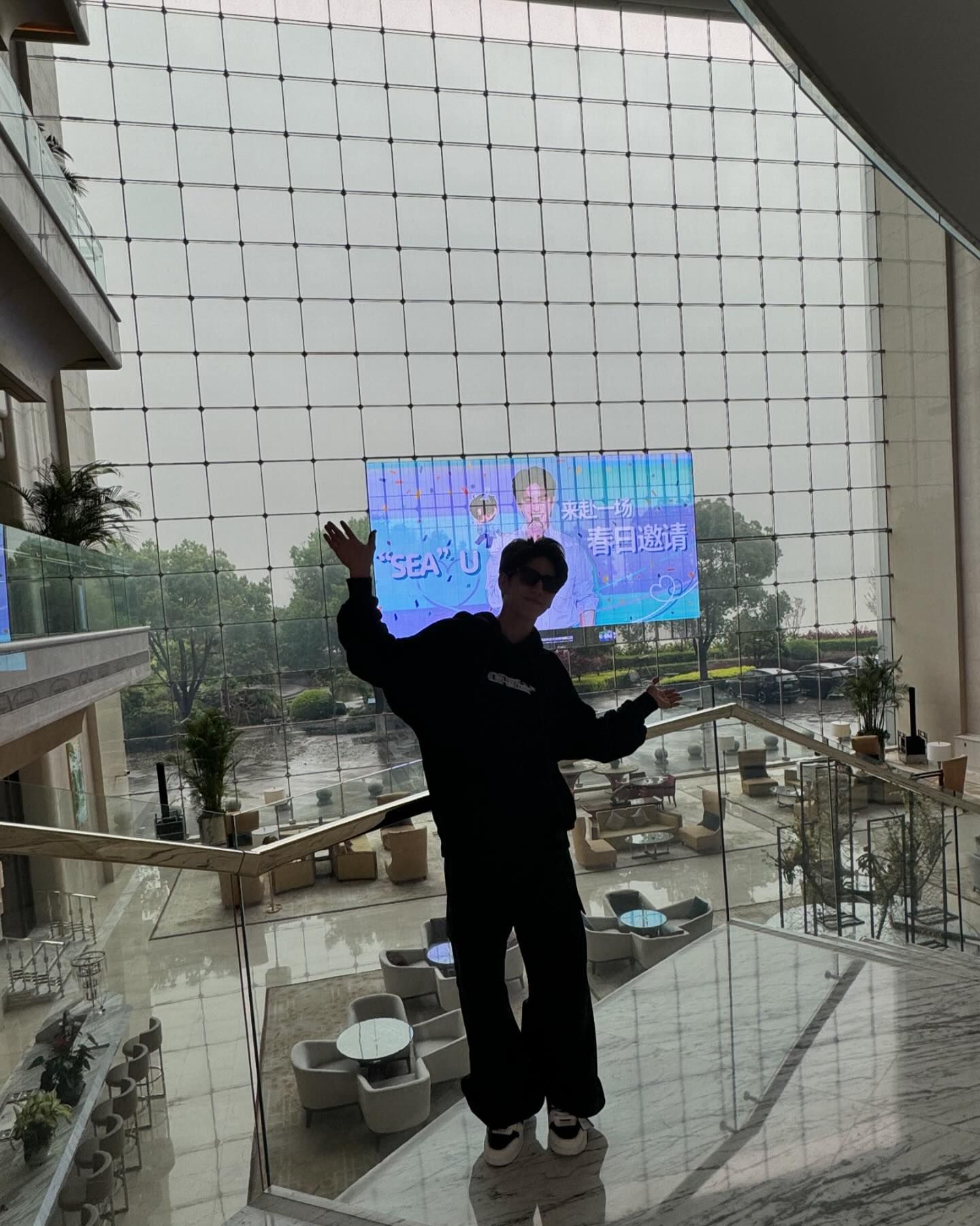 ซี - ทวินันท์ อนุกูลประเสริฐ