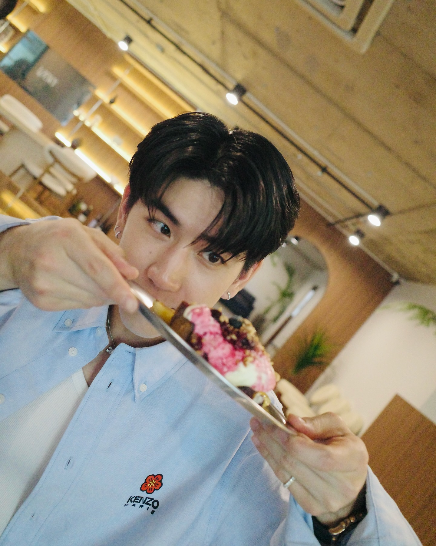 ซี - ทวินันท์ อนุกูลประเสริฐ