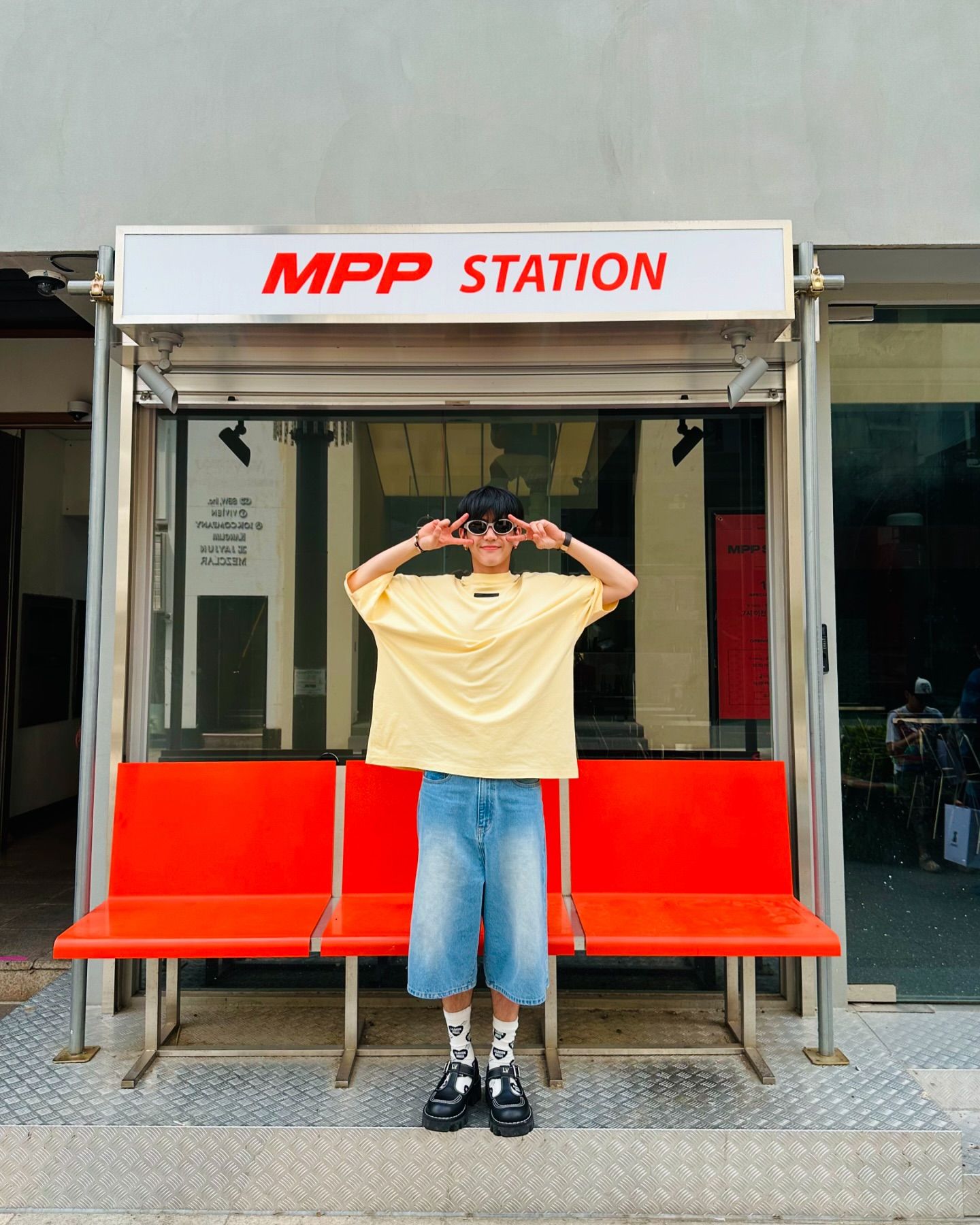 ซี - ทวินันท์ อนุกูลประเสริฐ