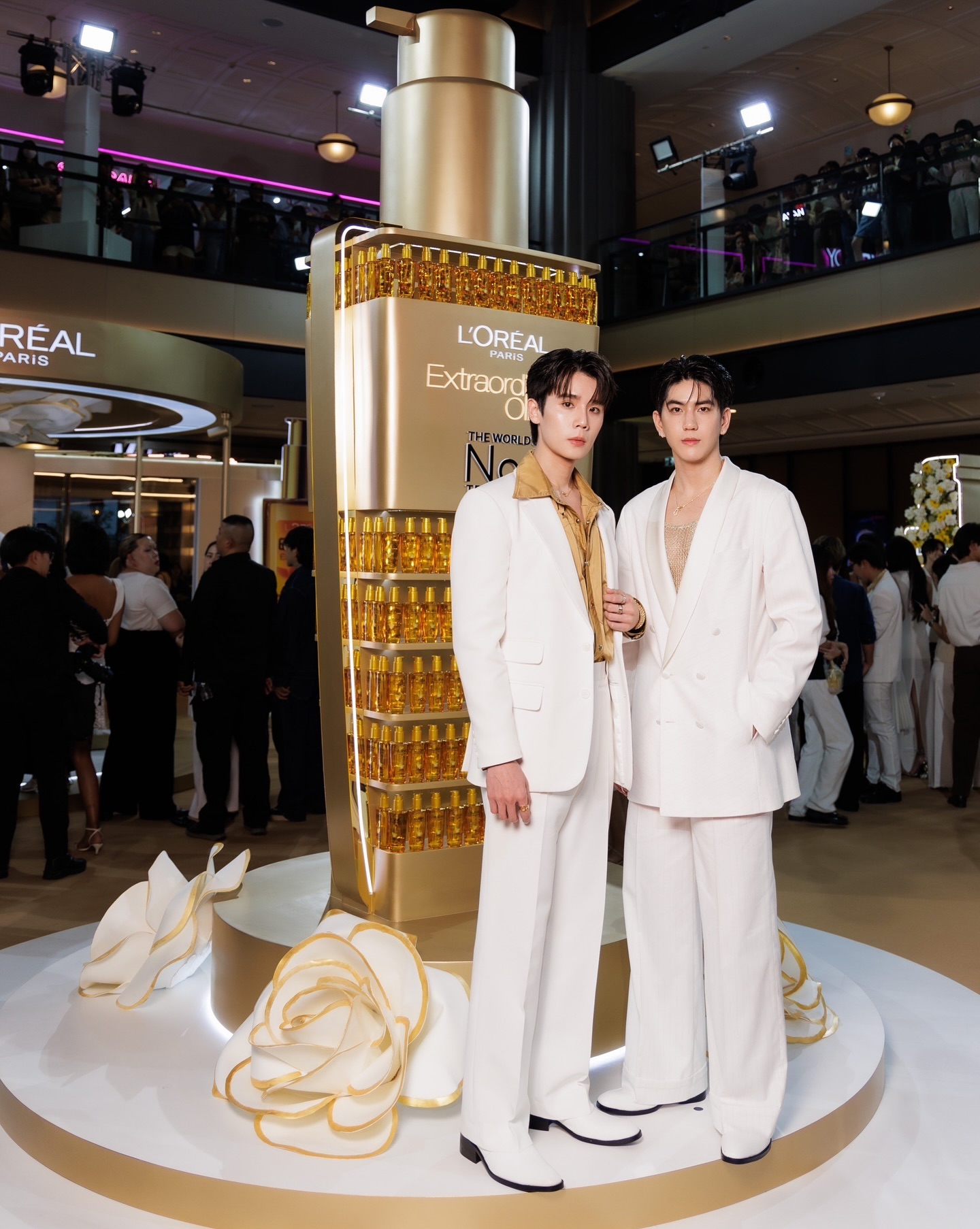 ซี - ทวินันท์ อนุกูลประเสริฐ