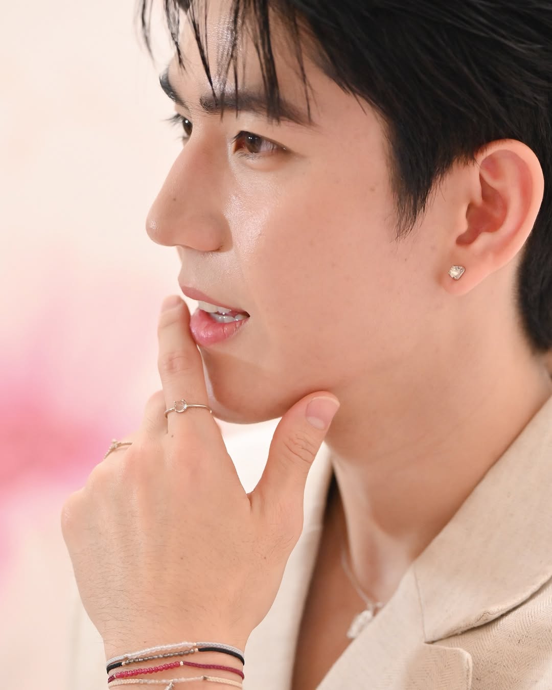 ซี - ทวินันท์ อนุกูลประเสริฐ