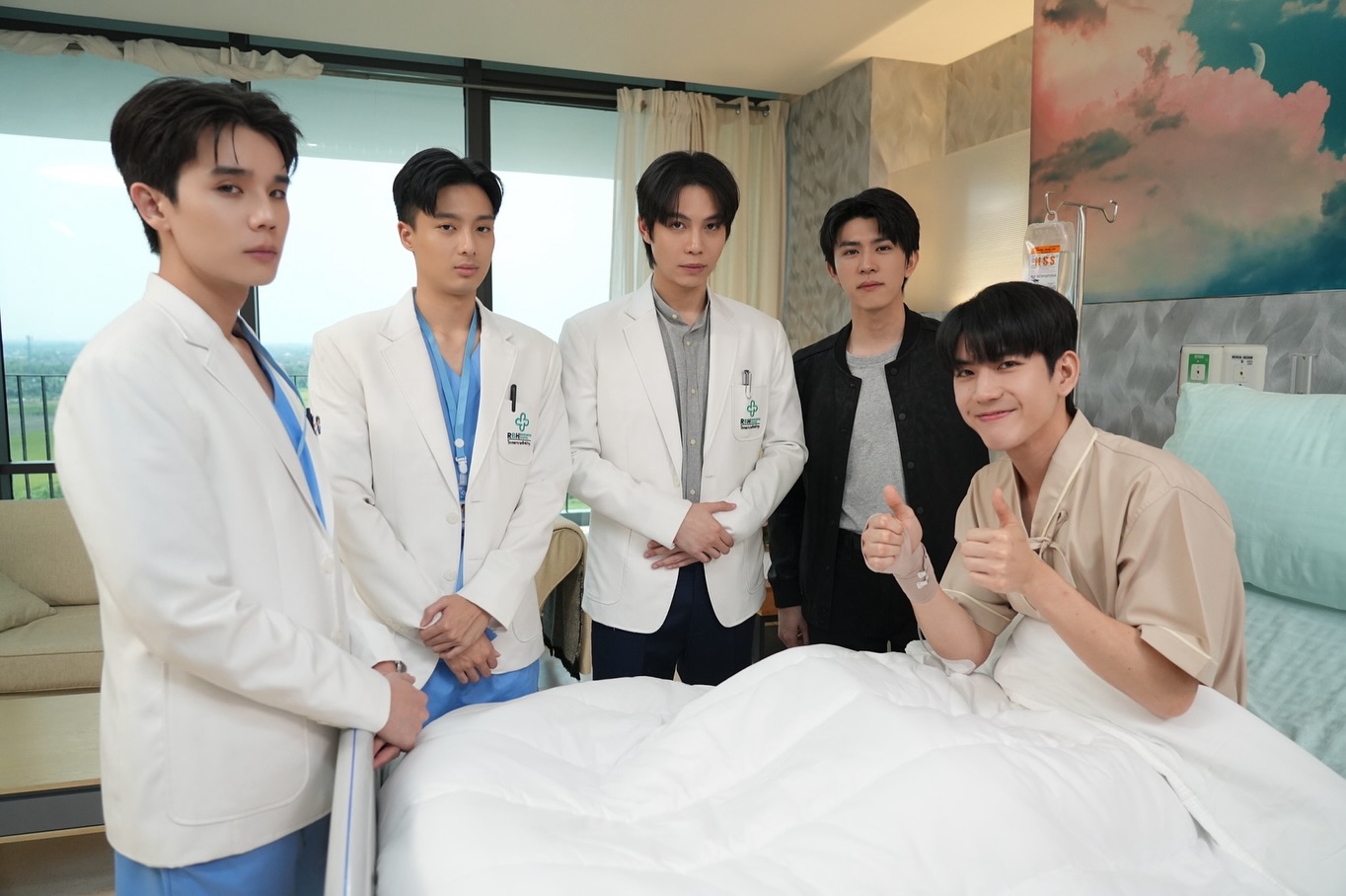 ซี - ทวินันท์ อนุกูลประเสริฐ