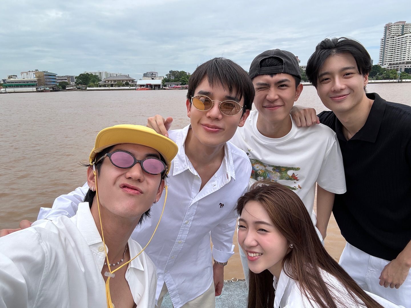 ซี - ทวินันท์ อนุกูลประเสริฐ