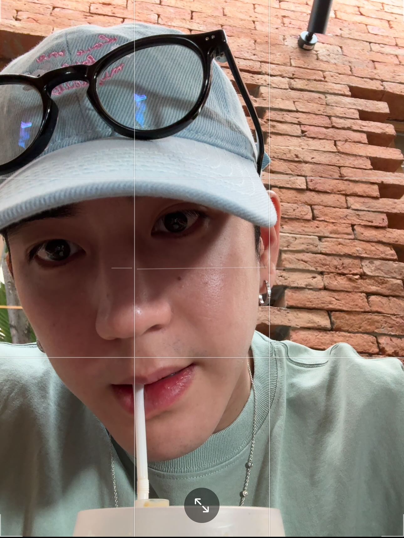 ซี - ทวินันท์ อนุกูลประเสริฐ