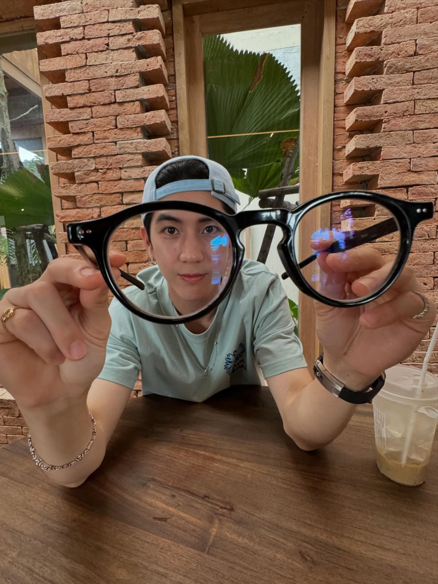 ซี - ทวินันท์ อนุกูลประเสริฐ