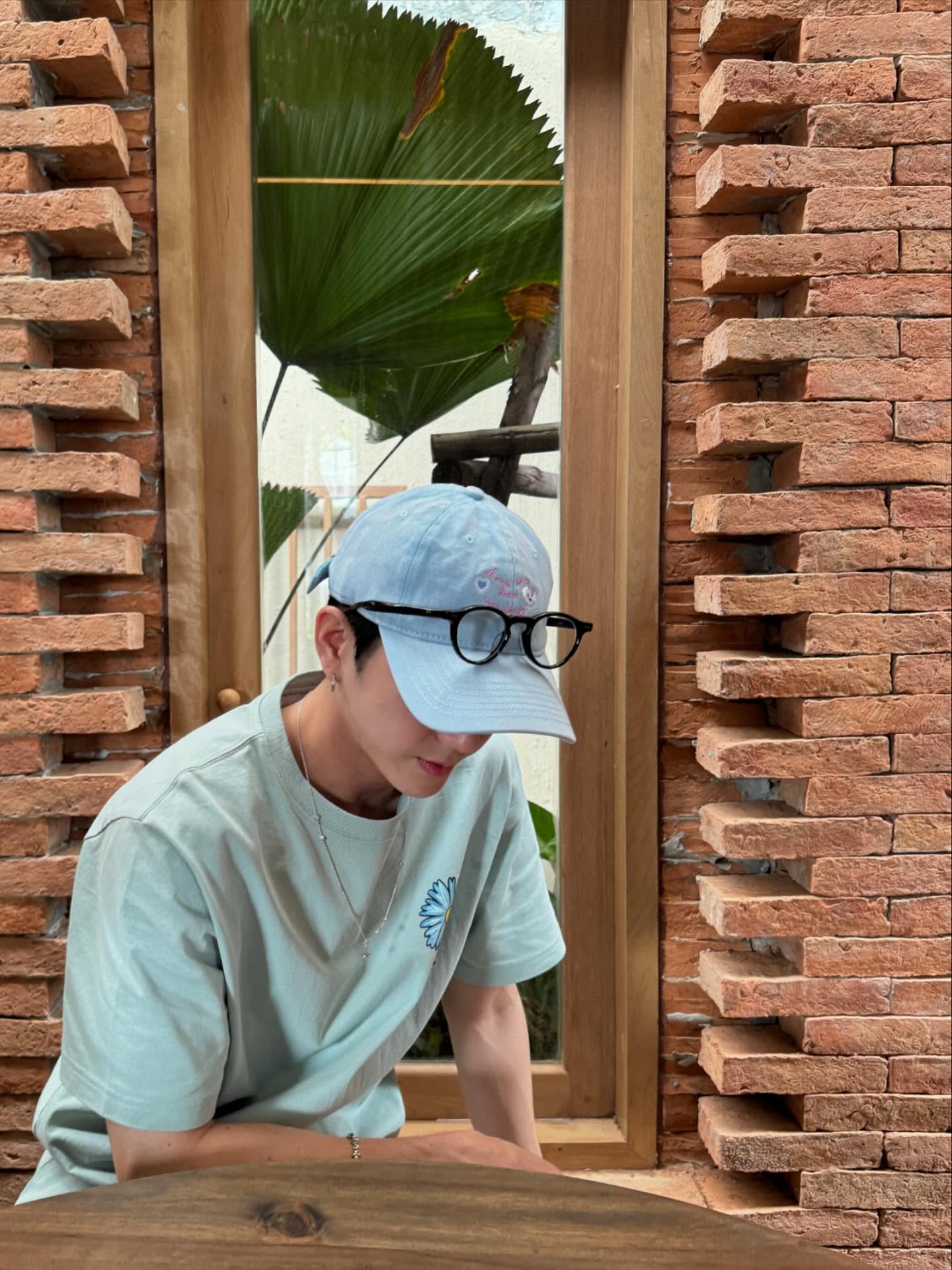 ซี - ทวินันท์ อนุกูลประเสริฐ