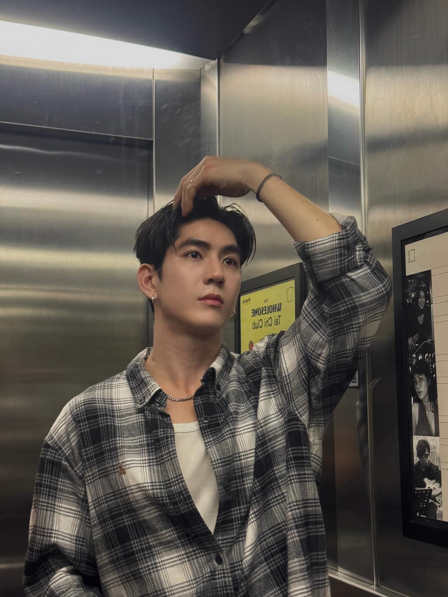 ซี - ทวินันท์ อนุกูลประเสริฐ