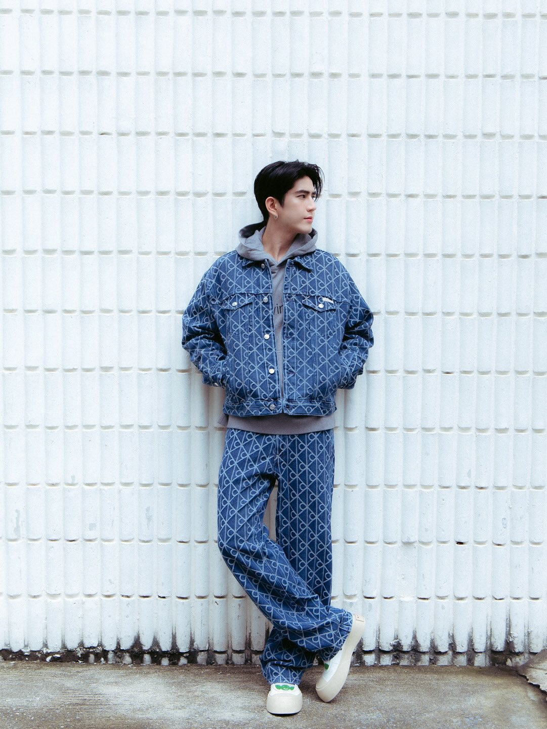 ซี - ทวินันท์ อนุกูลประเสริฐ