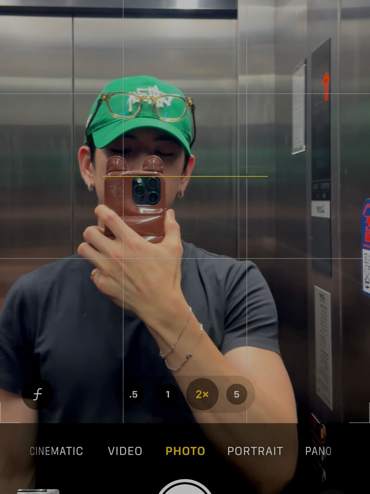 ซี - ทวินันท์ อนุกูลประเสริฐ