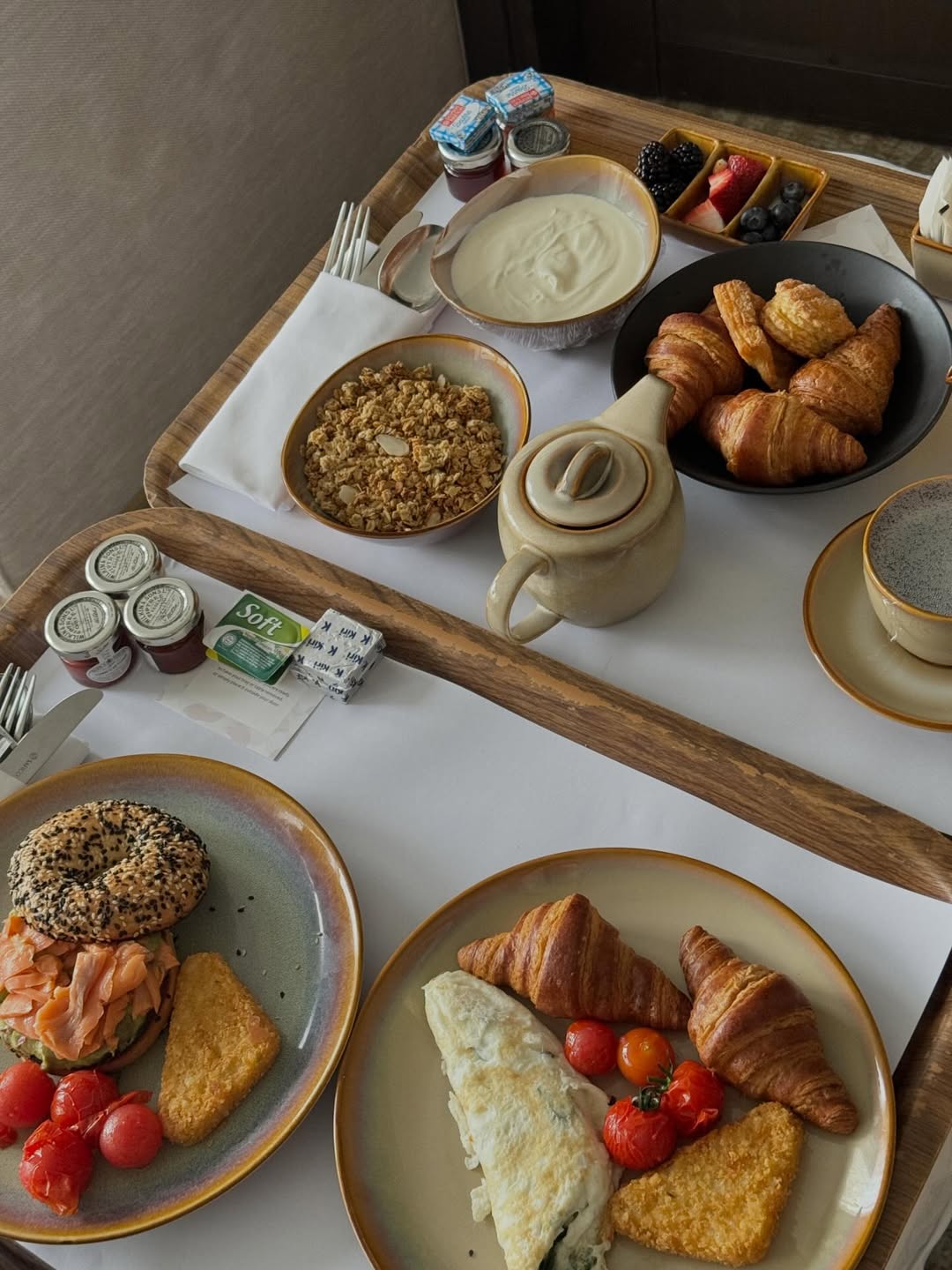 ซี - ทวินันท์ อนุกูลประเสริฐ