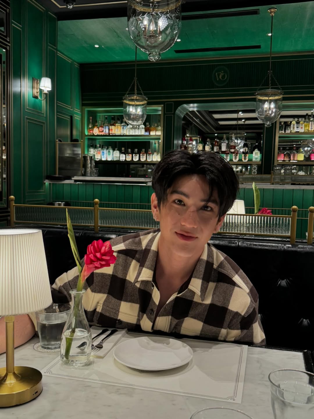 ซี - ทวินันท์ อนุกูลประเสริฐ