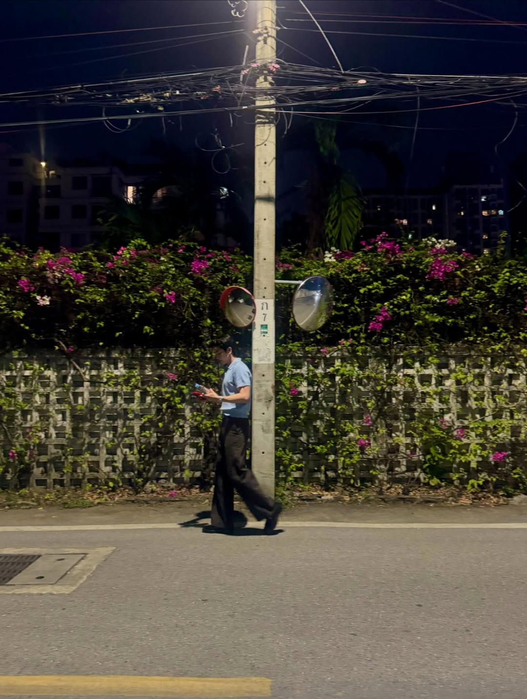 ซี - ทวินันท์ อนุกูลประเสริฐ