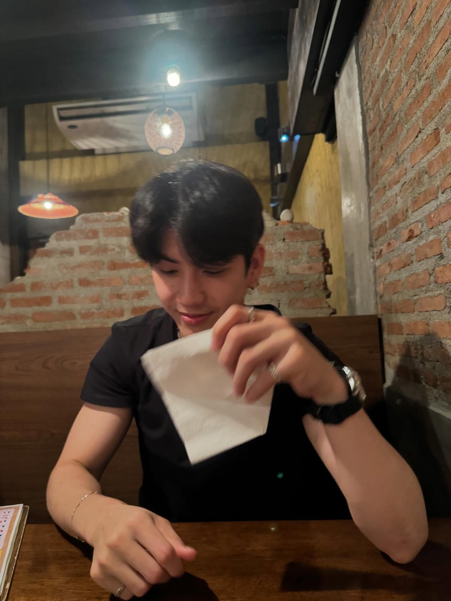 ซี - ทวินันท์ อนุกูลประเสริฐ