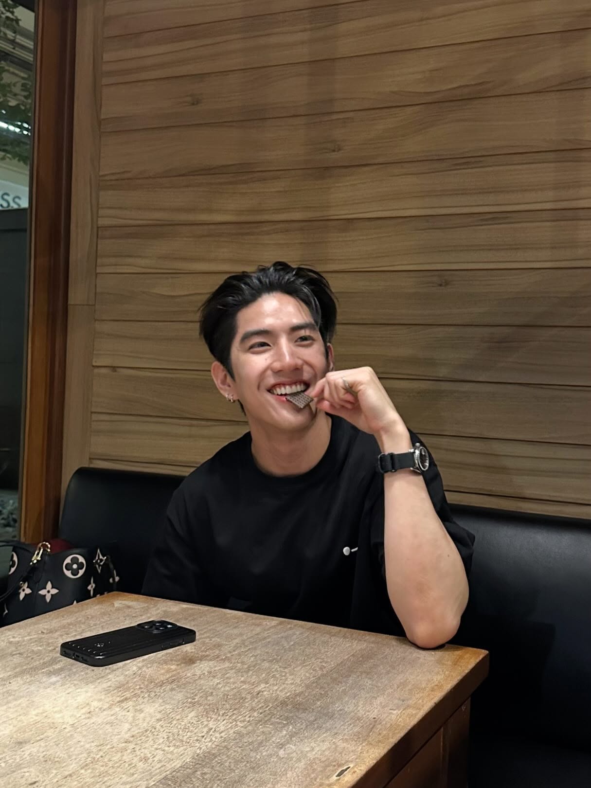 ซี - ทวินันท์ อนุกูลประเสริฐ