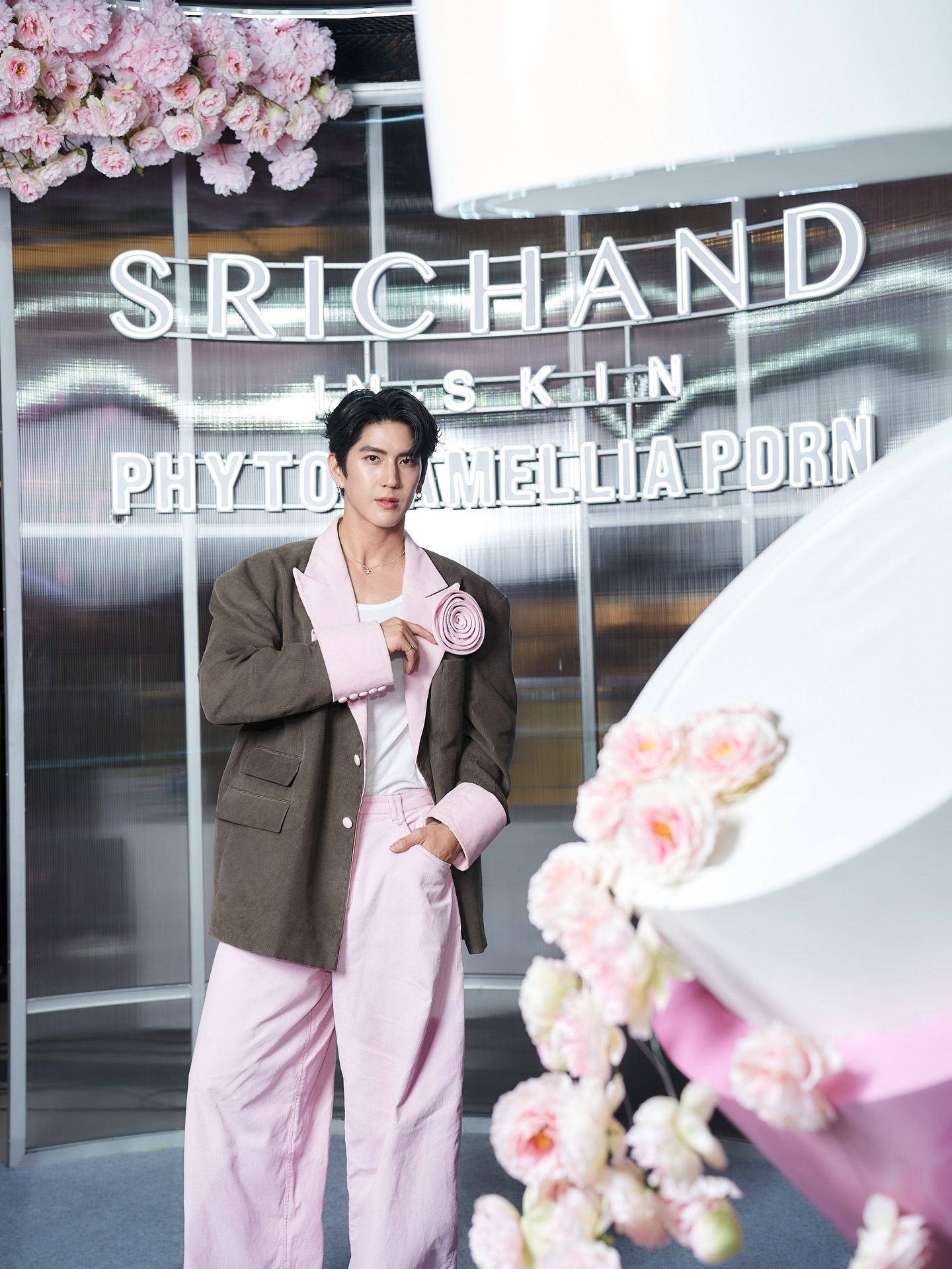 ซี - ทวินันท์ อนุกูลประเสริฐ