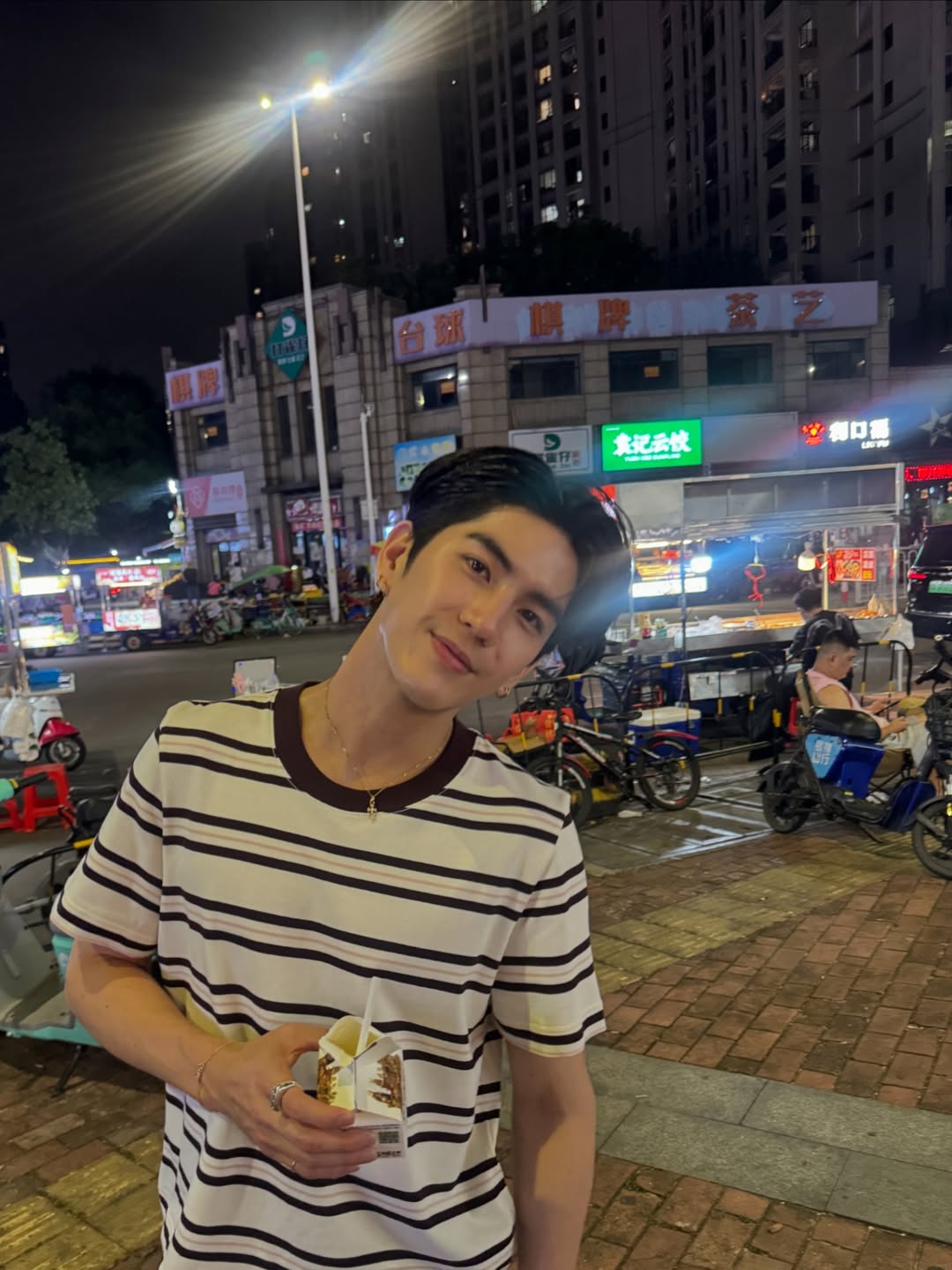 ซี - ทวินันท์ อนุกูลประเสริฐ
